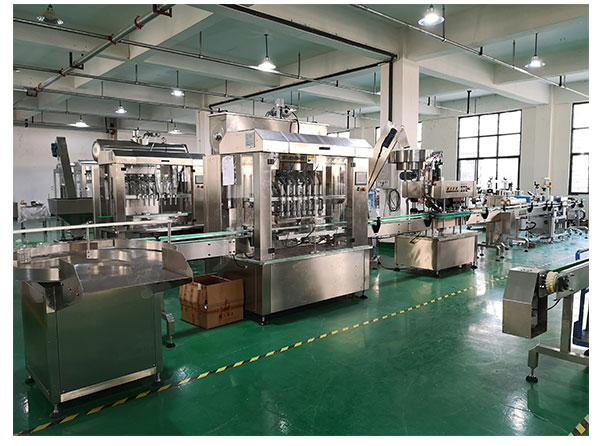 全套辣椒醬灌裝機，辣椒醬灌裝旋蓋貼標機生產線